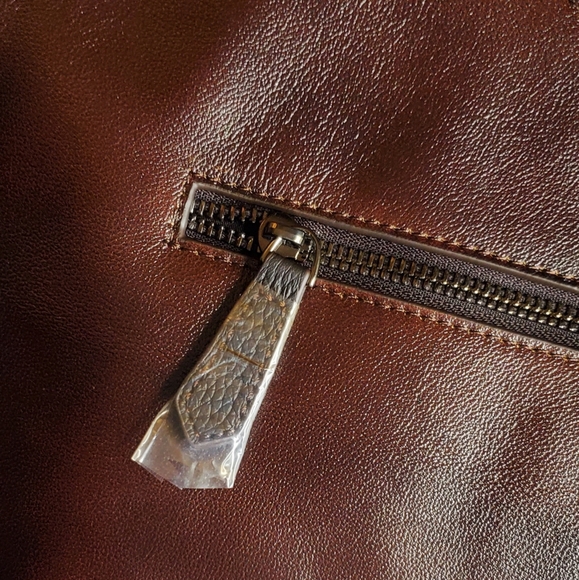 Floral Embossed Brown Leather‎ Bag - Picture 8 of 11